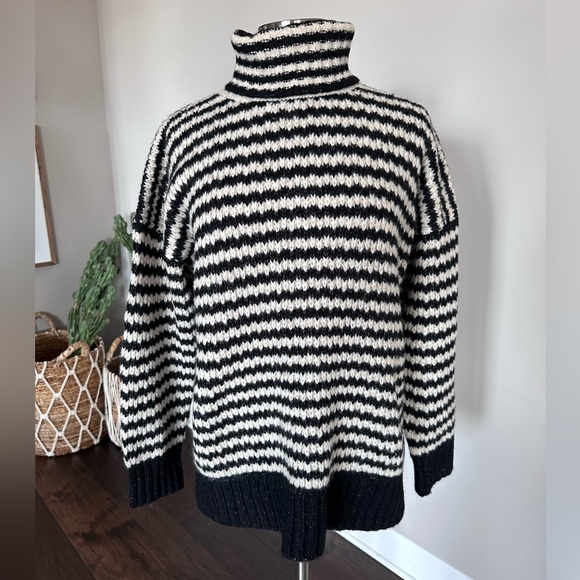 Everlane Cloud Turtleneck Sweater Merino Wool Alpaca Black & White Striped Large - Picture 6 of 14